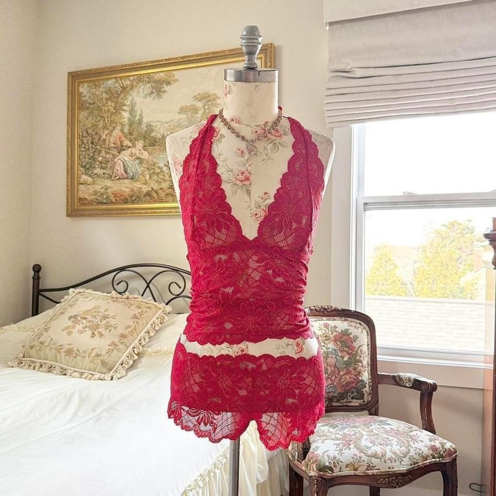 Y2K fredericks of hollywood red lace halter cami and shorts set